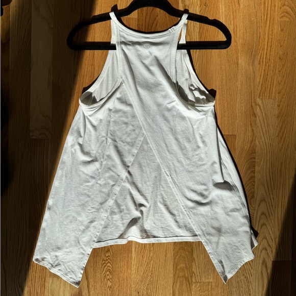 Lululemon open ends tank size 4 white - Picture 3 of 5